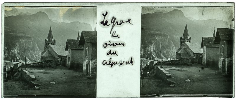 La Grave en Oisans au crépuscule — France-La Grave Place de l'église — 1908