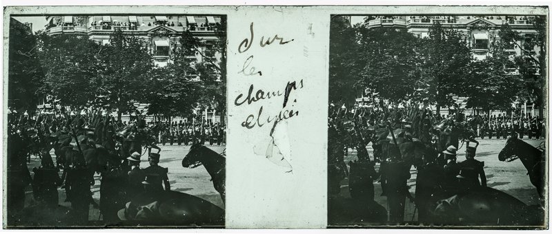 Sur les champs élysées — France-Paris avenue des champs-élysées — 1905