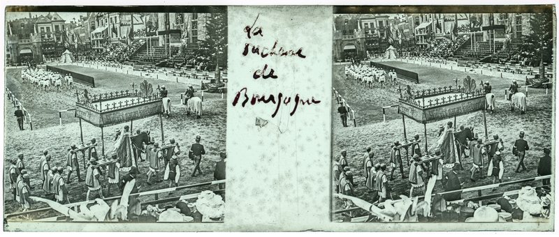 La duchesse de Bourgogne — Belgique-Bruges Grand Place -