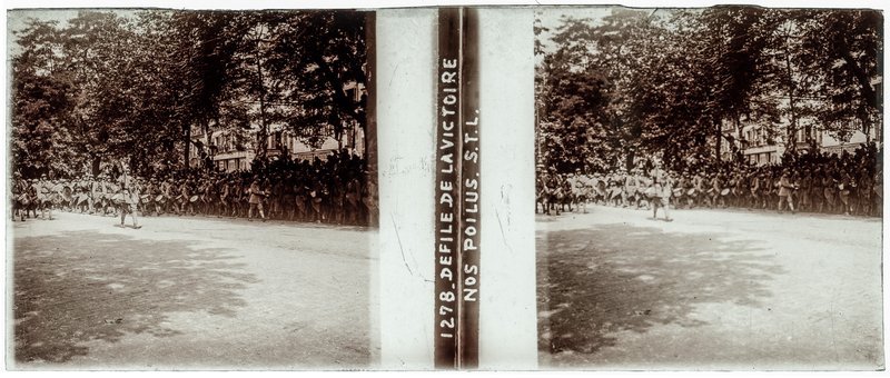 1278 Défilé de la victoire : nos poilus S.T.L — France-Paris Champs-Elysées — 1919