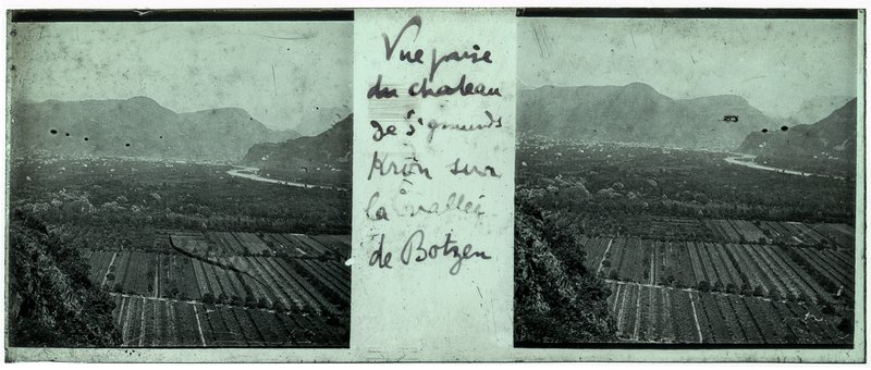 Vue prise du chateau de Sigmundskron sur la vallée de Botzen — Italie-Bolzano Castle Sigmundskron — 1902