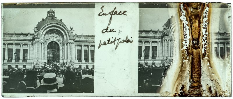 En face du petit palais — France-Paris petit Palais -