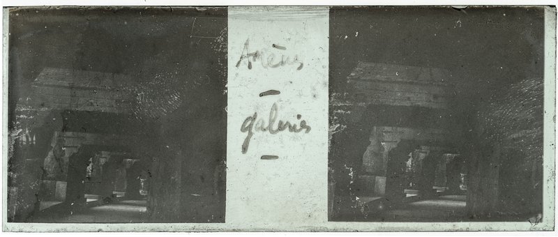 Arènes - galeries — France-Nîmes arènes de Nîmes -