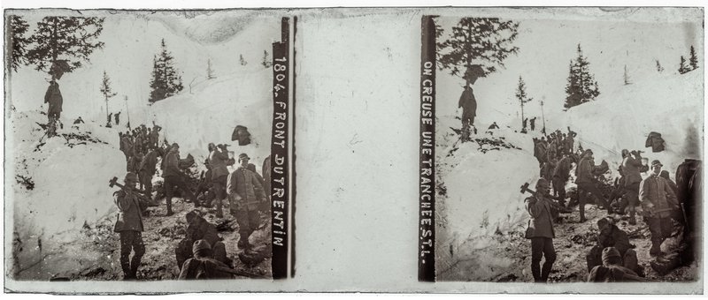 1804 - Front du Trentin on creuse une tranchée S.T.L. — Italie-Plateau d'Asiago — 1916